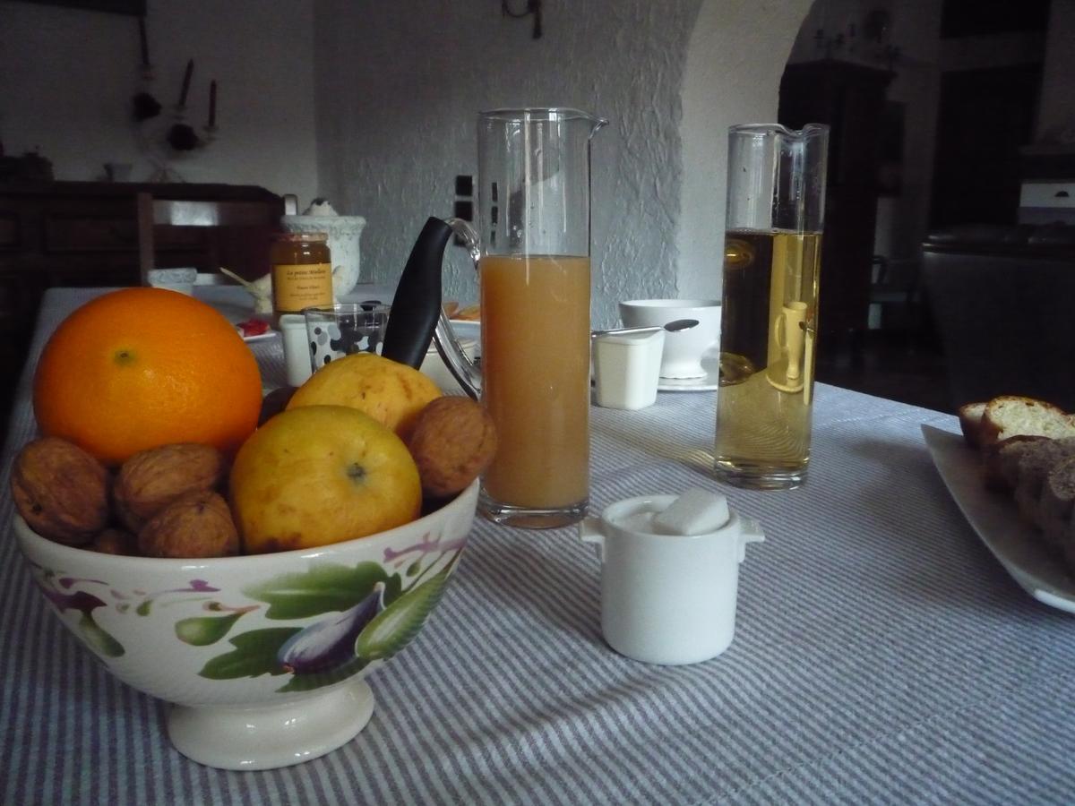 Bed and Breakfast Le Relais Du Grand Logis Civrieux Exterior foto
