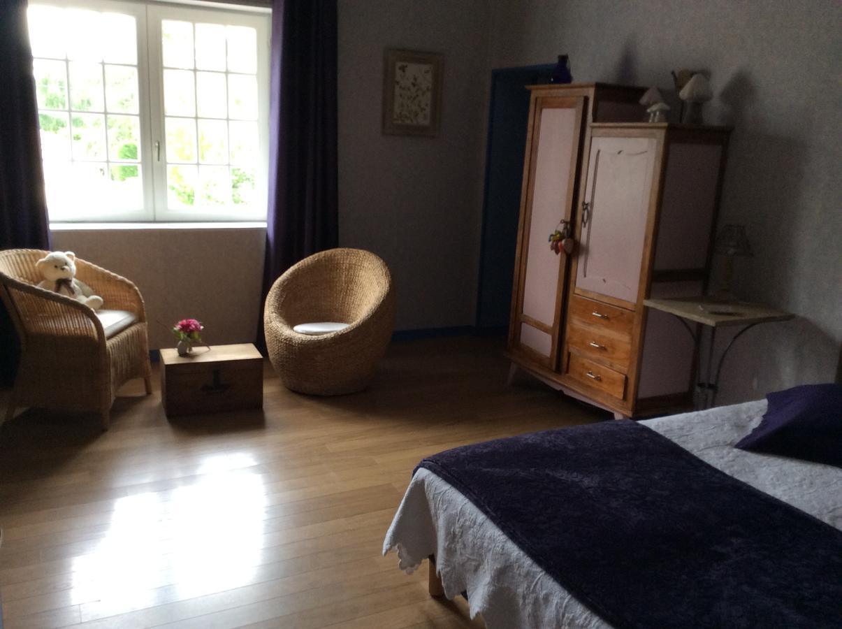 Bed and Breakfast Le Relais Du Grand Logis Civrieux Exterior foto