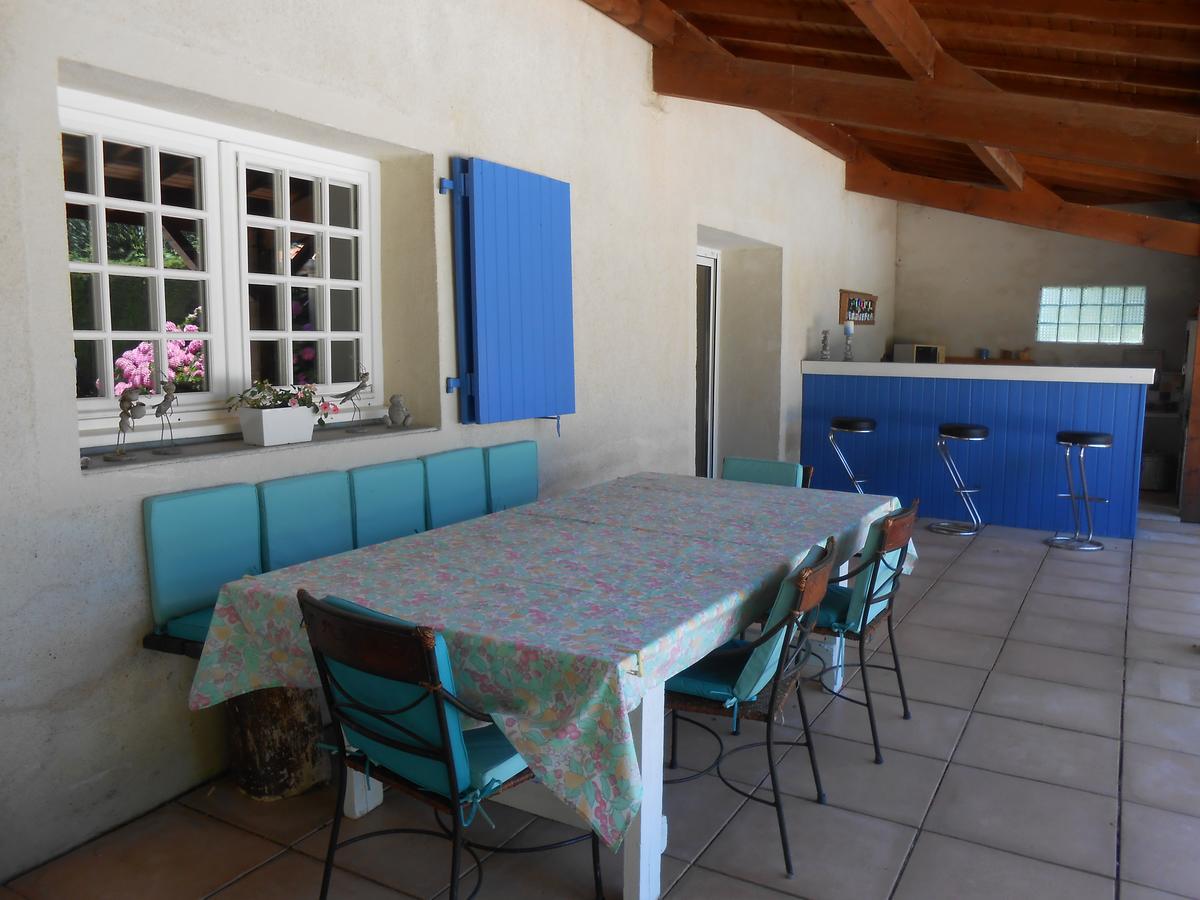Bed and Breakfast Le Relais Du Grand Logis Civrieux Exterior foto