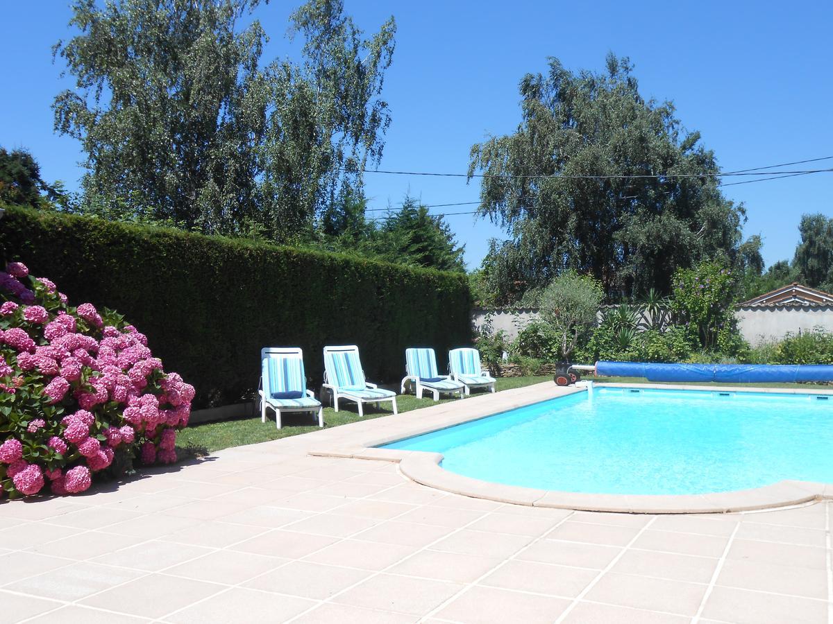 Bed and Breakfast Le Relais Du Grand Logis Civrieux Exterior foto