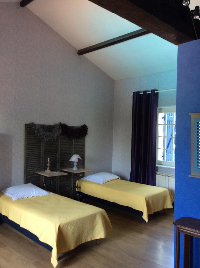 Bed and Breakfast Le Relais Du Grand Logis Civrieux Exterior foto